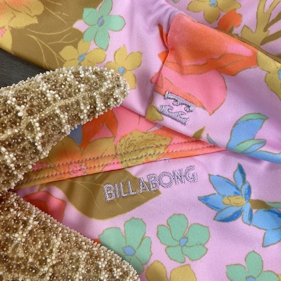 ☀️BILLABONG☀️ PICK ME UP PLUNGE MUL
PICK ME UP MAUI RIDE BIKINI SET - Picture 14 of 15